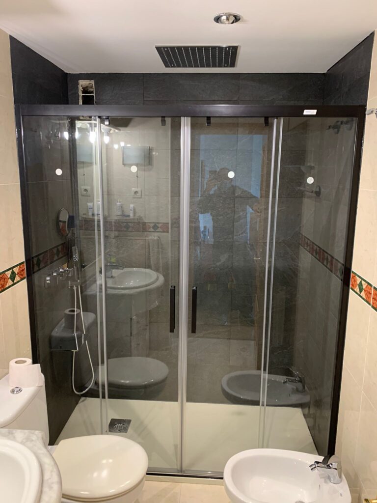 CAMBIO DE BAÑERA POR DUCHA EN VILLAVICIOSA DE ODÓN